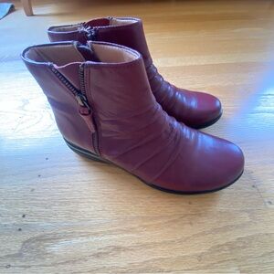 Clarks Women's Burgundy Ankle Boots
